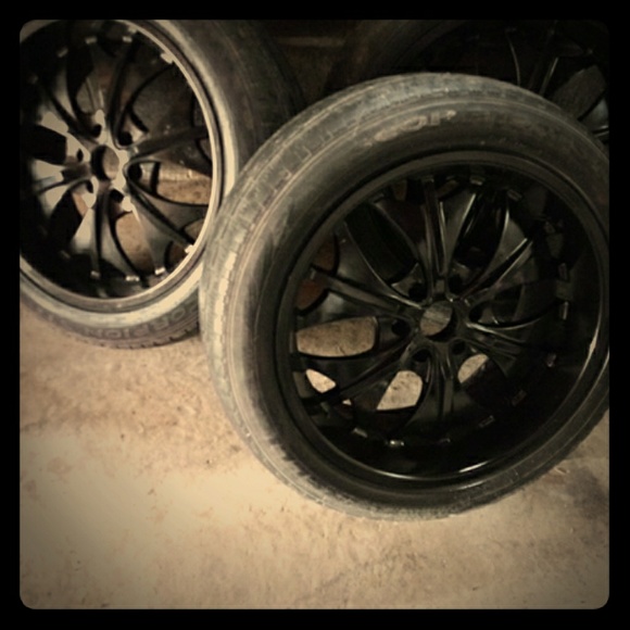 20 inche rims - Picture 1 of 1